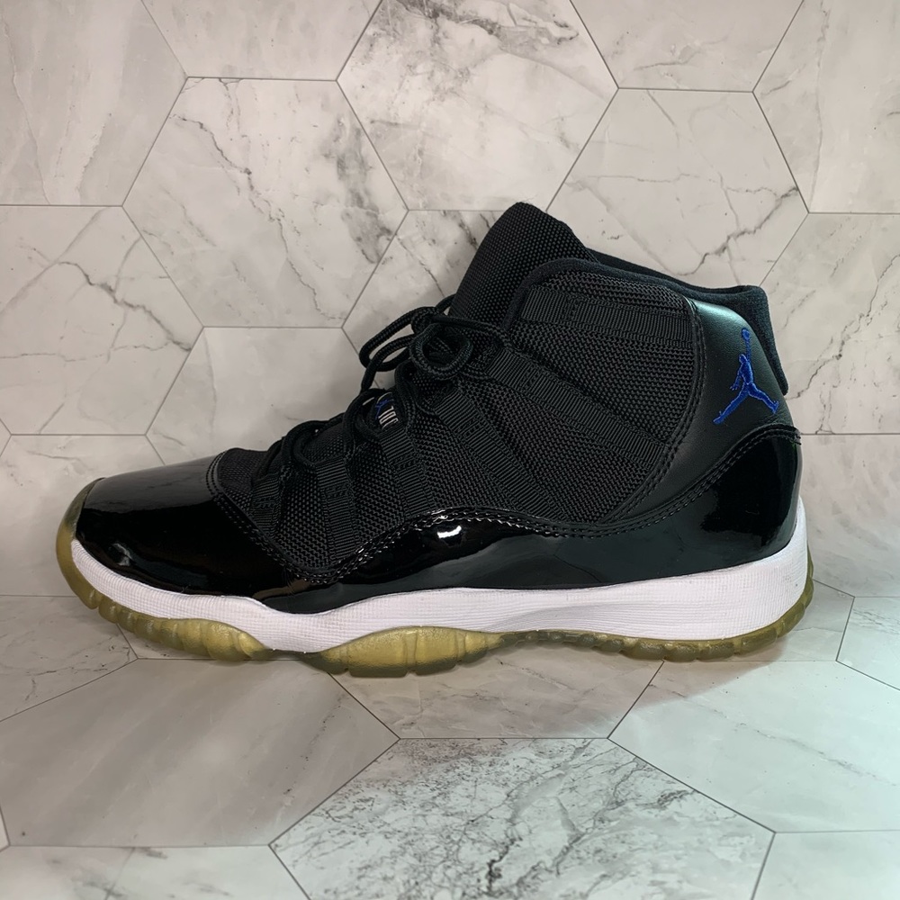 Air Jordan 11 Retro ‘Space Jam’  —  7.5 W or 5.5 Y
